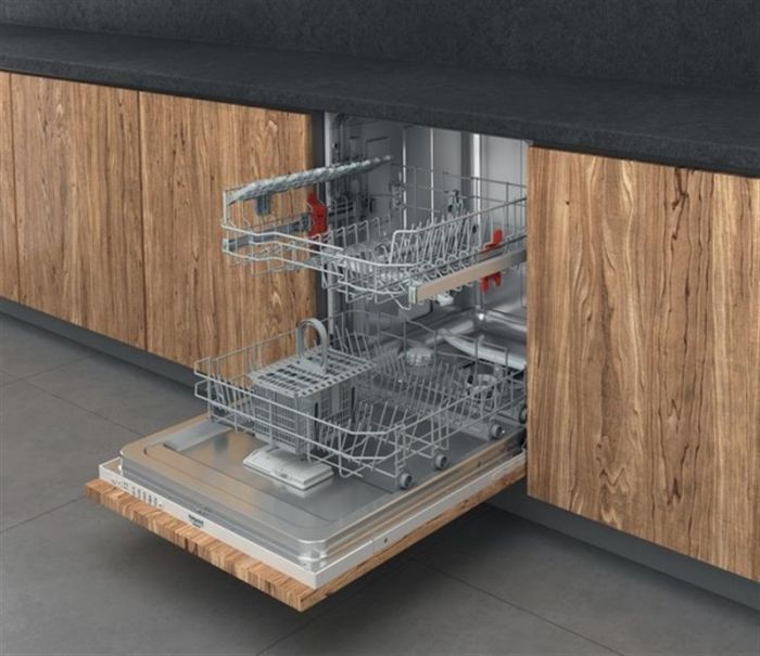 Вбудована посудомийна машина Hotpoint-Ariston HIS 3010
