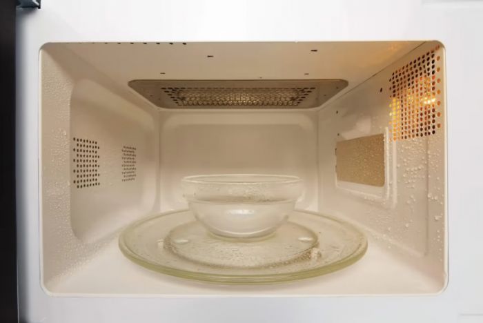 Мікрохвильова піч Gorenje MO20S4WEU