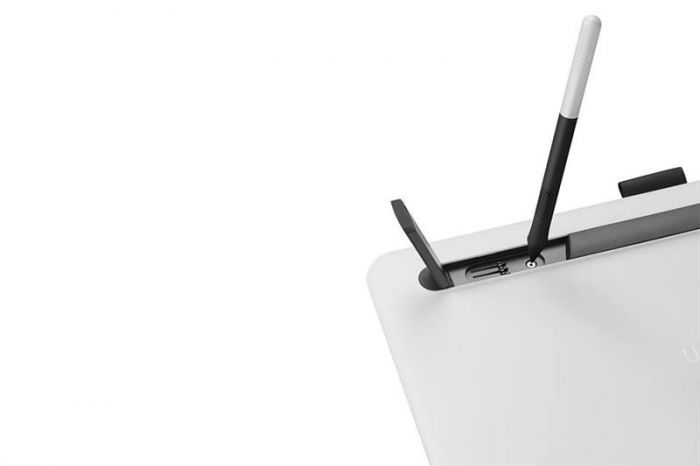 Планшет Wacom One (DTC133W0B)