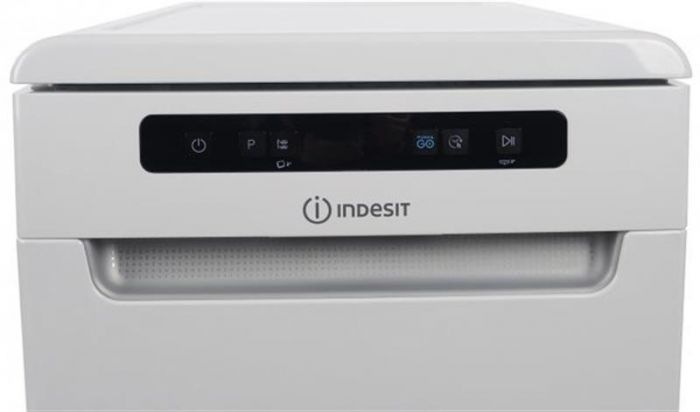 Посудомийна машина Indesit DSFO3T224C