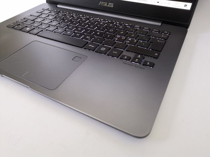 Ноутбук Asus Zenbook UX430U (AZUX430U910) б.в